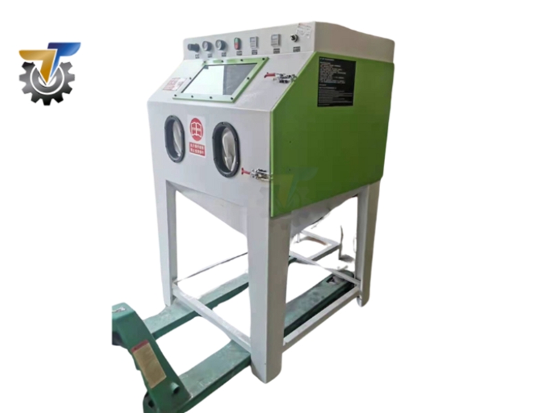 So sánh máy phun cát thủ công và máy phun cát tự động: Đâu là lựa chọn tối ưu?
