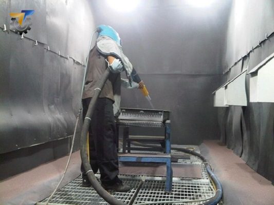 xử lý bề mặt inox trước khi hoàn thiện